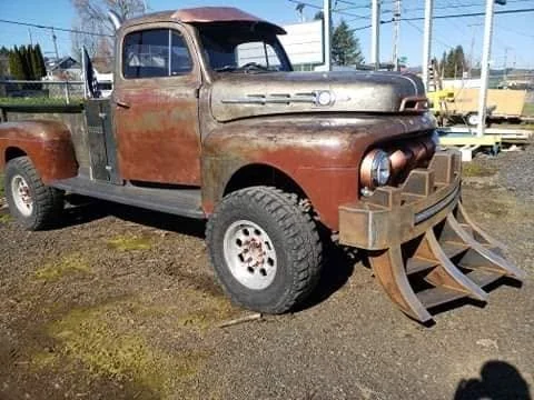 The custom bumper fitted to the truck.