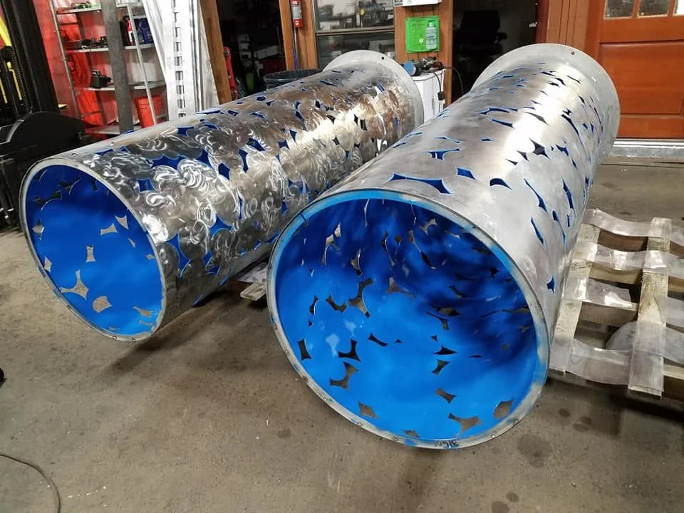 Paired column forms during fabrication.