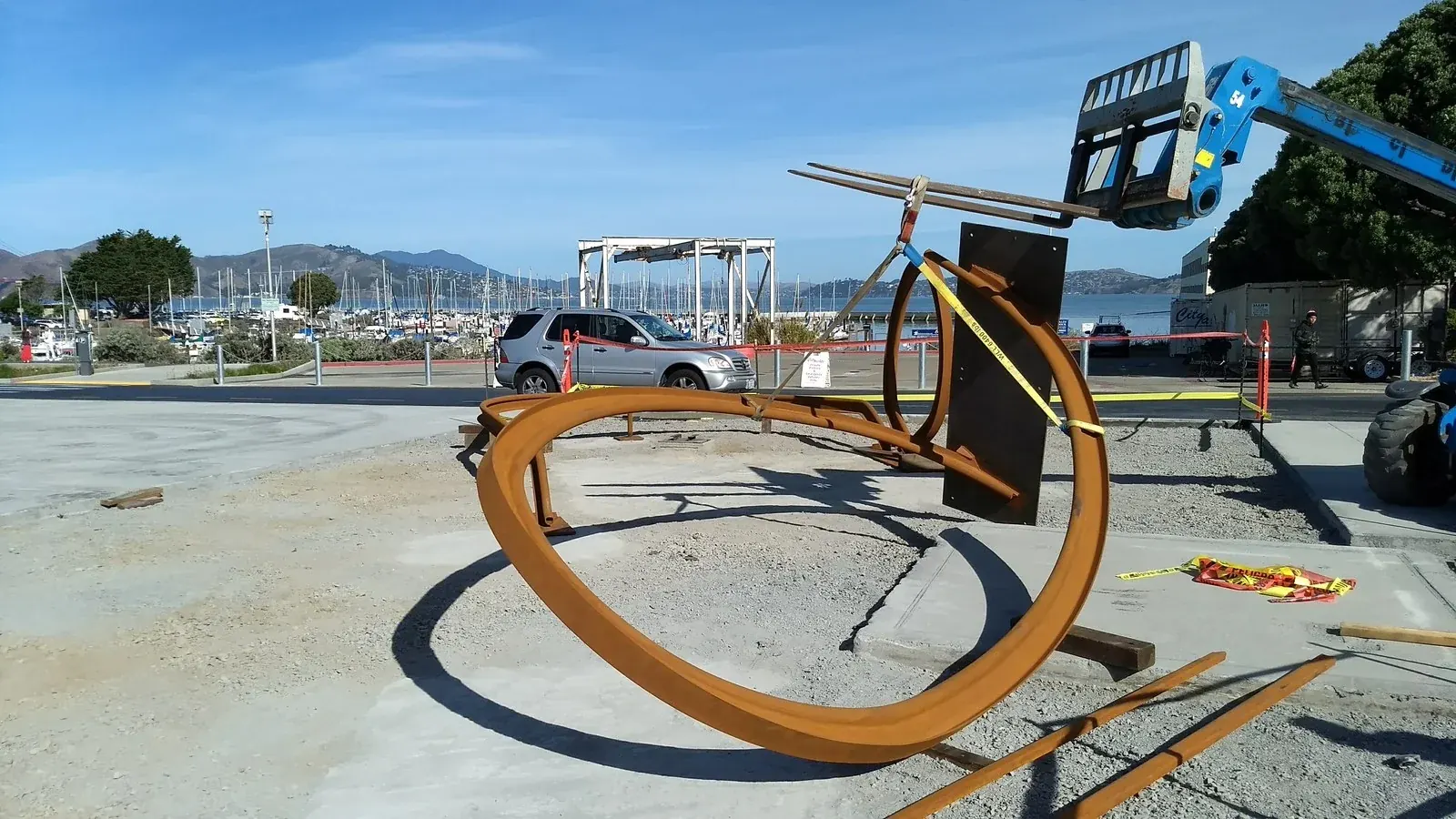 Positioning the large loop at Fort Mason.
